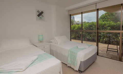 Norfolk Luxury Beachfront Apartments - Hotel Accommodation 18