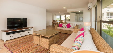 Norfolk Luxury Beachfront Apartments - Hotel Accommodation 26