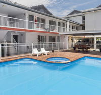 Sunshine Beach Resort - Hotel Accommodation