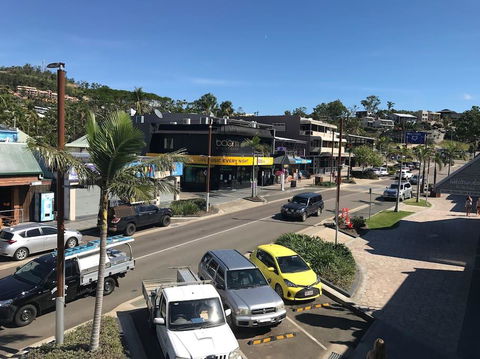 Location! 2BR Town View Unit In Centre Of Airlie. - Hotel Accommodation 12