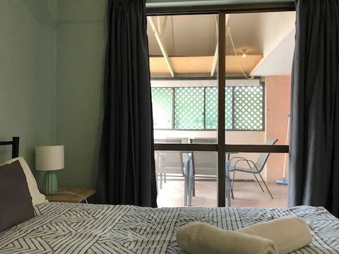 Location! 2BR Town View Unit In Centre Of Airlie. - Hotel Accommodation 9