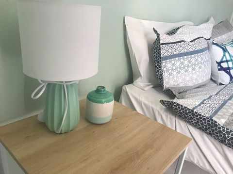 Location! 2BR Town View Unit In Centre Of Airlie. - Hotel Accommodation 14