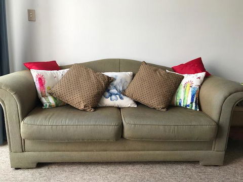 Location! 2BR Town View Unit In Centre Of Airlie. - Hotel Accommodation 4