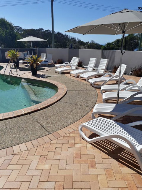 Pandanus Coolum Beach - Hotel Accommodation 2