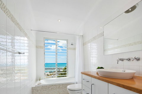 Nautilus On The Hill - Airlie Beach - Hotel Accommodation 34