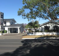 Riviera on Ruthven - Hotel Accommodation