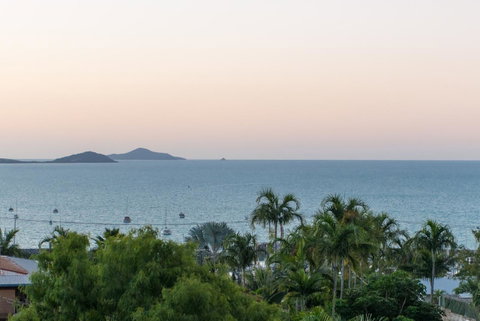 Paradise Penthouse At Waves - Airlie Beach - Hotel Accommodation 30