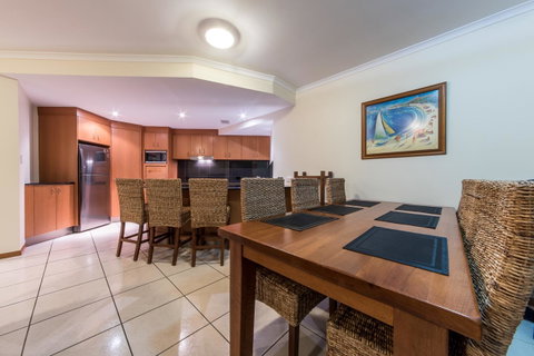 Paradise Penthouse At Waves - Airlie Beach - Hotel Accommodation 5