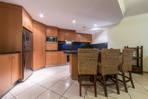 Paradise Penthouse At Waves - Airlie Beach - Hotel Accommodation 6