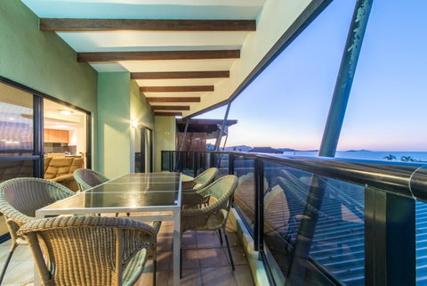 Paradise Penthouse At Waves - Airlie Beach - Hotel Accommodation 28