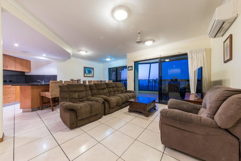 Paradise Penthouse At Waves - Airlie Beach - Hotel Accommodation 9
