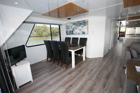 Coomera Houseboats - Hotel Accommodation 36