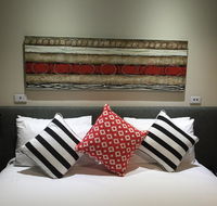 Calamvale Hotel Suites and Conference Centre - Hotel Accommodation