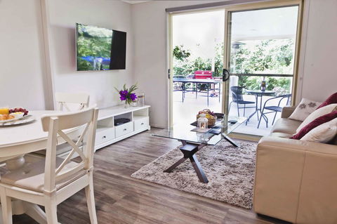 Shasta Place - Hotel Accommodation 17