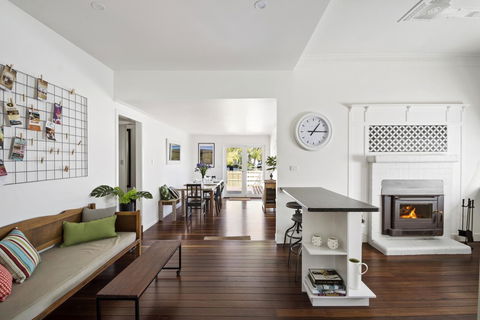 The Lighthouse - Hotel Accommodation 7