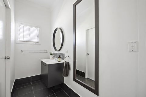 The Lighthouse - Hotel Accommodation 13