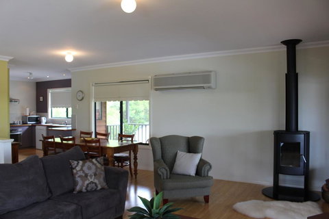 Waterside View - Hotel Accommodation 1