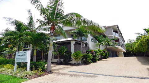 Watersons At Airlie Central Apartments - Hotel Accommodation 1