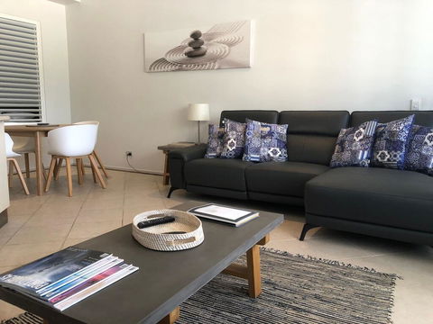 Welcome To The Centre Of Paradise - Hotel Accommodation 3