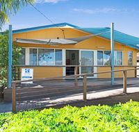 Wheelchair Friendly with water views - Welsby Pde Bongaree - Hotel Accommodation