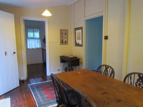 Whitsunday Cane Cutters Cottage - Hotel Accommodation 3
