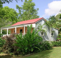 Whitsunday Cane Cutters Cottage - Hotel Accommodation