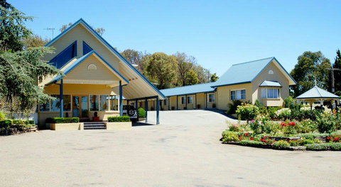 Willows Motel - Hotel Accommodation 3