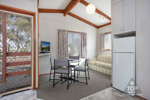 Wimmera Lakes Caravan Resort - Hotel Accommodation 3