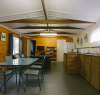 Wonboyn Cabins - Hotel Accommodation