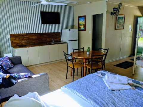 Woolshed Eco Lodge - Hotel Accommodation 2