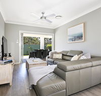 Wowly Waters - Pet Friendly - 1 Min Walk to Beach - Hotel Accommodation