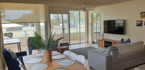 Wyuna Beachfront Holiday Apartments - Hotel Accommodation 1