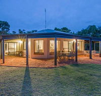 Yallingup Pet Friendly Bush Retreat - Hotel Accommodation