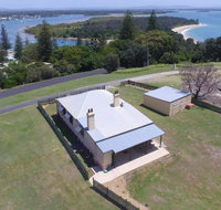 Yamba Pilot Cottage 2 - pets welcome - close to beach - Hotel Accommodation