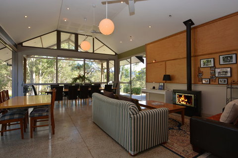 Elfin Hill Vineyard Accommodation - Hotel Accommodation 0