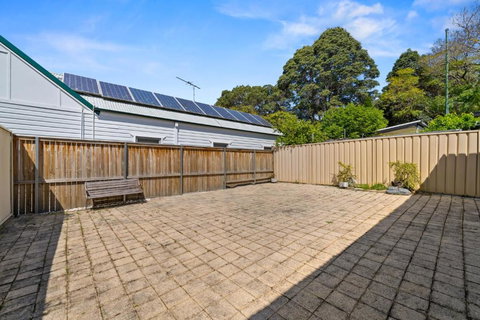 4 Bedroom Cozy House 20mins City 15mins Airport - Hotel Accommodation 1