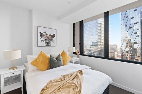 A 2BR Apt With City Views Next To Southern Cross - Hotel Accommodation 0