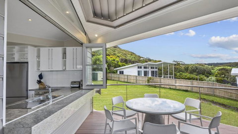 A Beachside Getaway - 8 - Hotel Accommodation 4