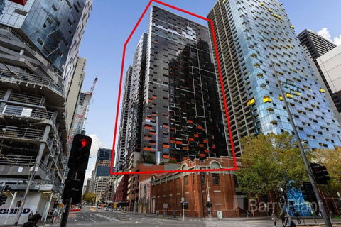 A Chic 2BR Apt Near Southern Cross, With Secure Parking - Hotel Accommodation 1