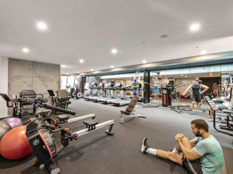 A Chic 2BR Apt Near Southern Cross, With Secure Parking - Hotel Accommodation 3