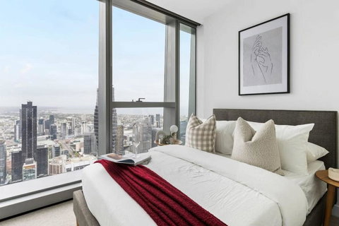 A Chic 2BR Apt With Panoramic Views FREE Parking - Hotel Accommodation 2