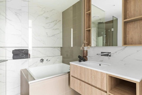 A Chic 2BR Apt With Panoramic Views FREE Parking - Hotel Accommodation 4