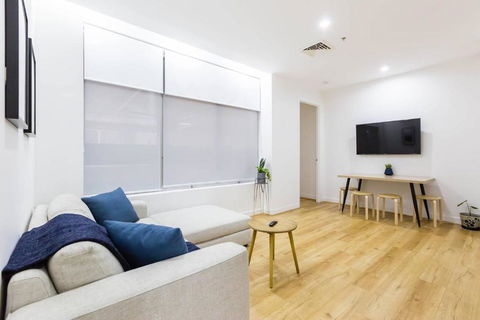 A Coveted Collins Street Pad With Parking - Hotel Accommodation 2
