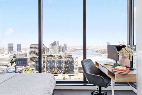 A Cozy 2BR Apt With Harbour Views And FREE Parking - Hotel Accommodation 0