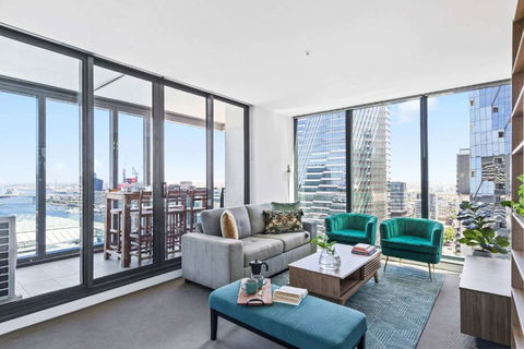 A Cozy 2BR Apt With Harbour Views And FREE Parking - Hotel Accommodation 1