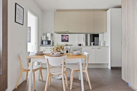 A Cozy 2BR Apt With Harbour Views FREE Parking - Hotel Accommodation 4