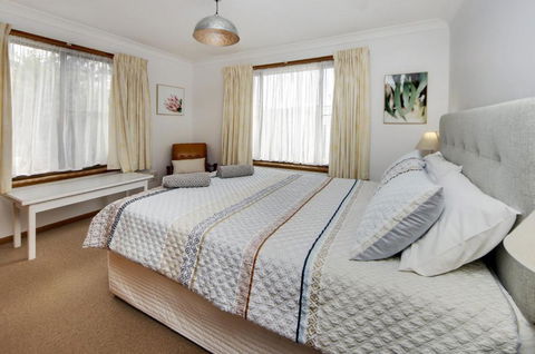 A Little Getaway - 17 Lawson St SWR - Hotel Accommodation 2