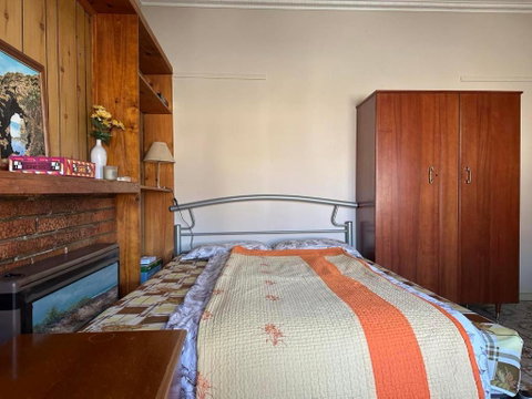A Nice And Spacious Room In Sunshine - Hotel Accommodation 4