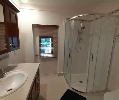 A Spacious Holiday Suite - Hotel Accommodation 2