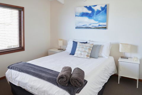 A Stones Throw At Mollymook Beach - Hotel Accommodation 4